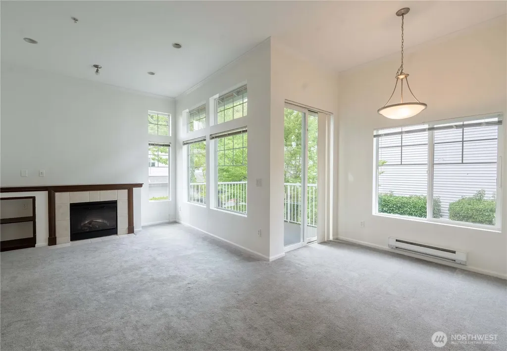 4050 S 212th Court Seatac WA 98198