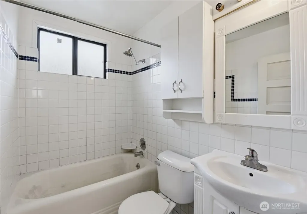 308 NE 50th Street Seattle WA 98105