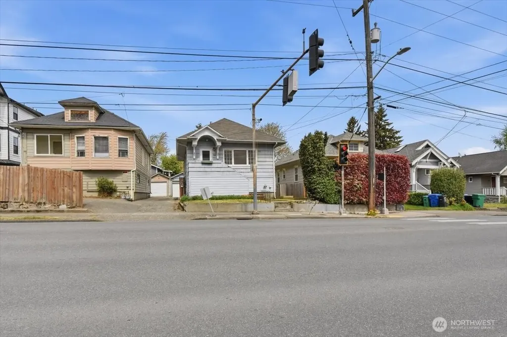 308 NE 50th Street Seattle WA 98105