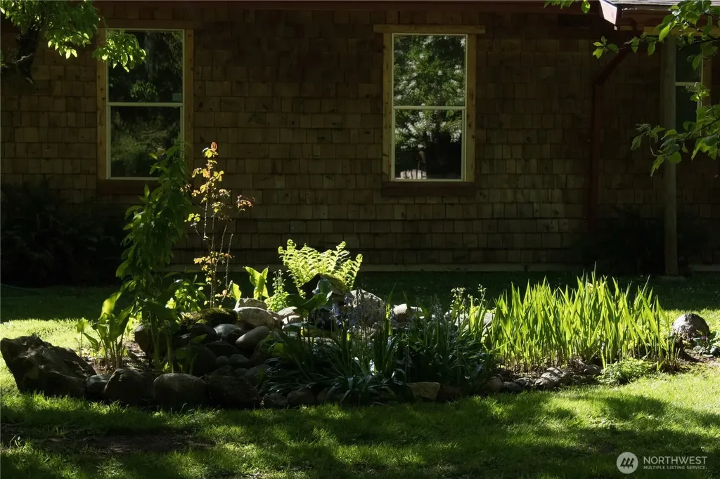 472 Iris Lane Camano Island WA 98282