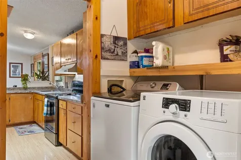 472 Iris Lane Camano Island WA 98282