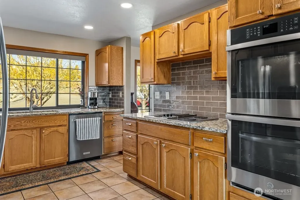 290 Trails End Lane Yakima WA 98903