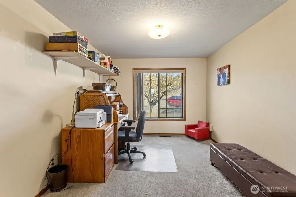 290 Trails End Lane Yakima WA 98903