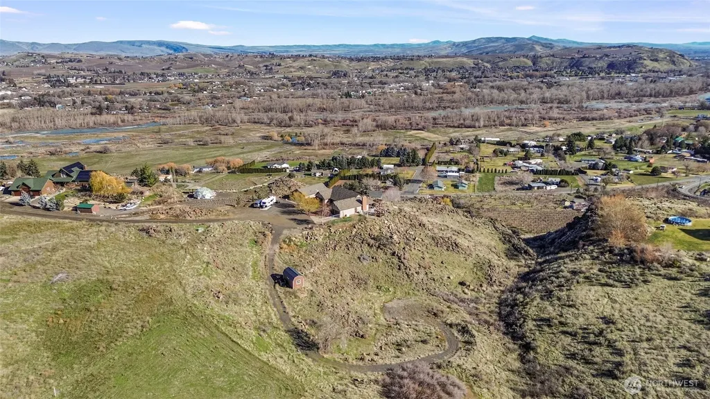 290 Trails End Lane Yakima WA 98903