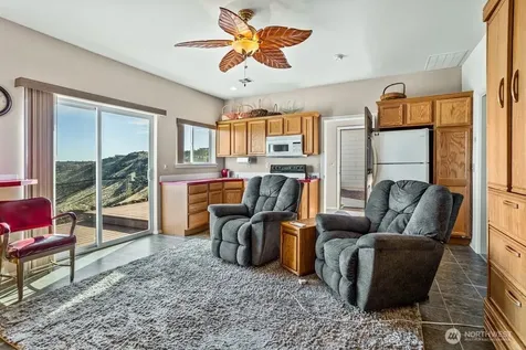 290 Trails End Lane Yakima WA 98903