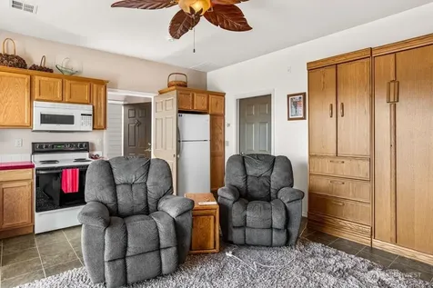 290 Trails End Lane Yakima WA 98903