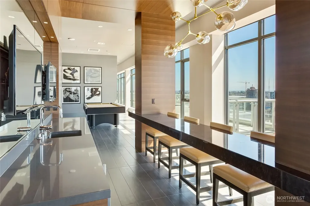 583 Battery Street Seattle WA 98121