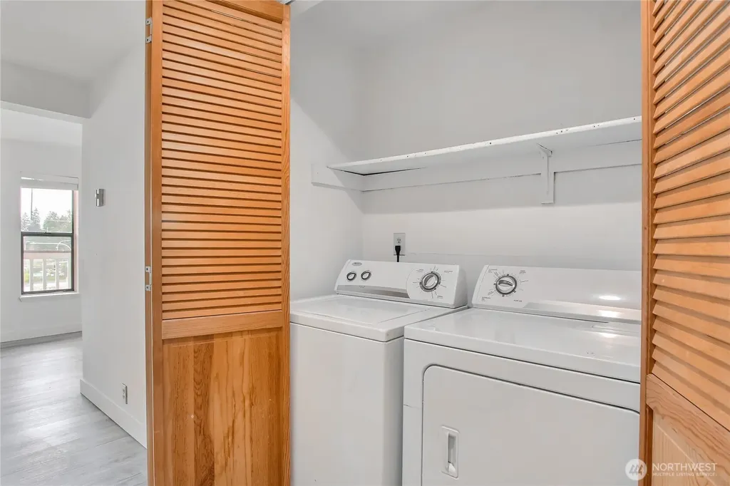 29645 18th Avenue S Federal Way WA 98003
