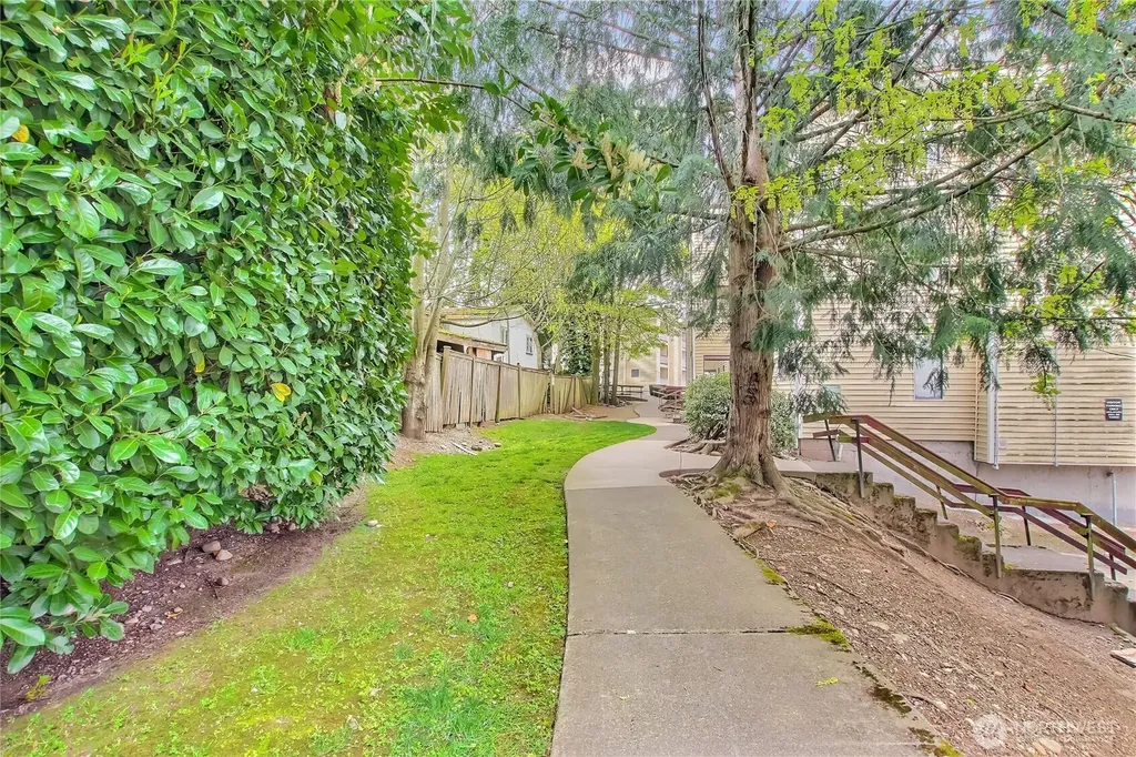 29645 18th Avenue S Federal Way WA 98003