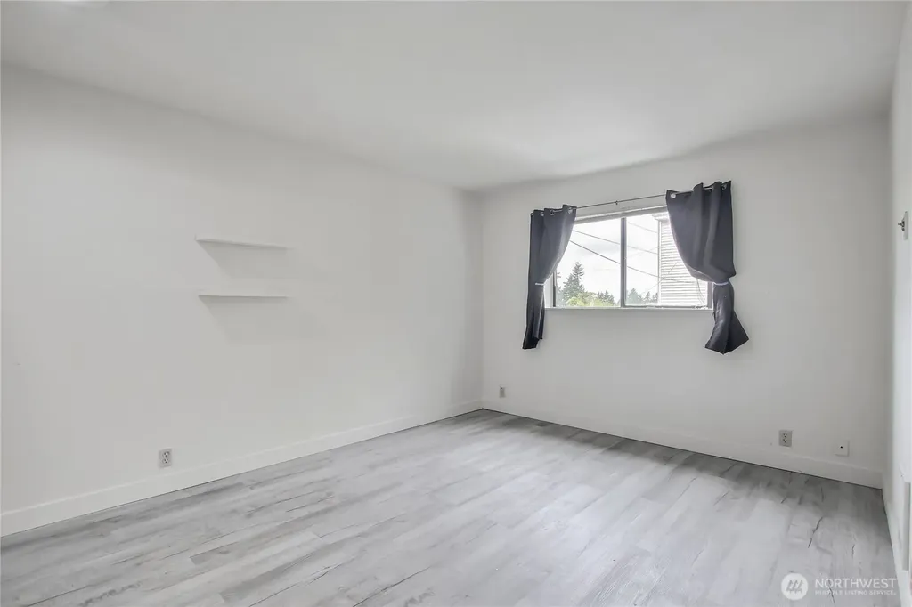 29645 18th Avenue S Federal Way WA 98003