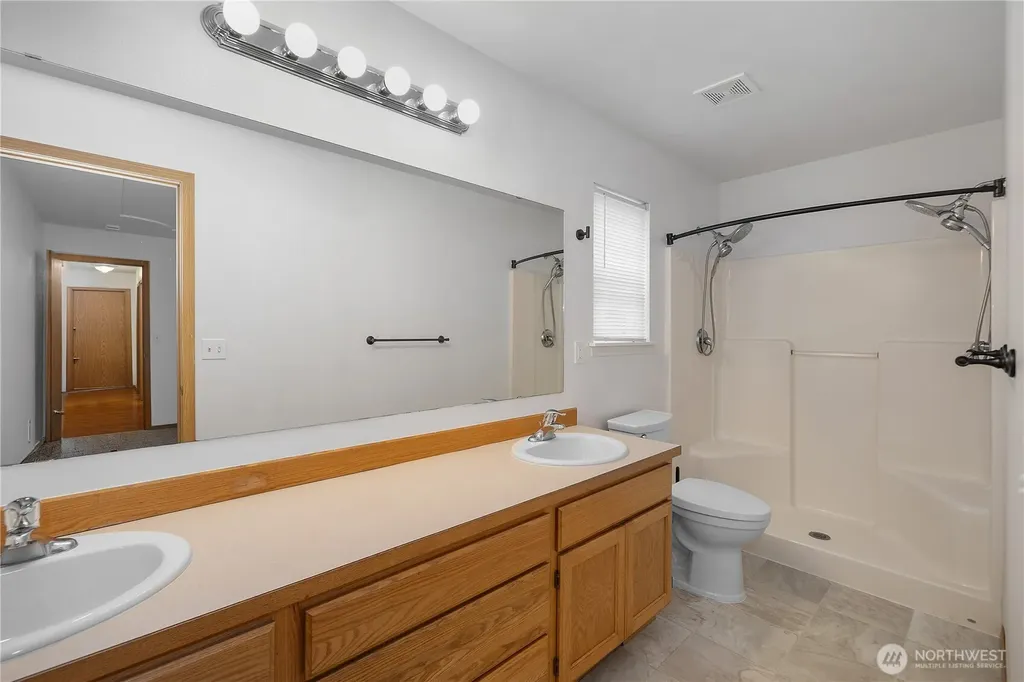 7606 187th Avenue SW Rochester WA 98579