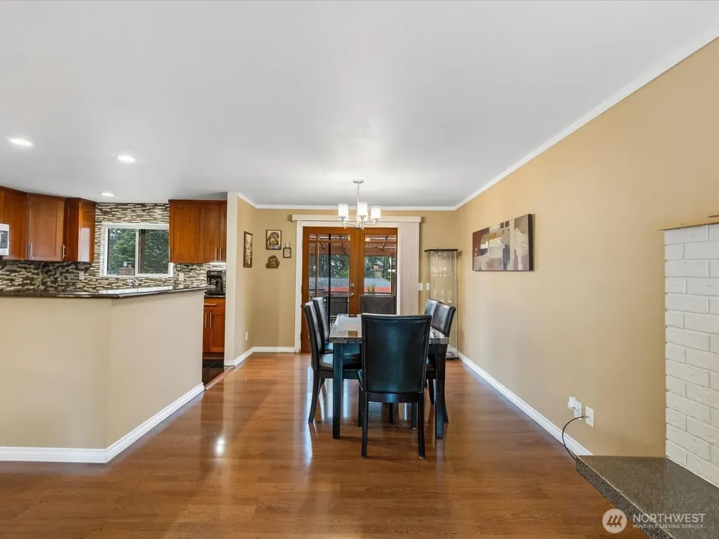 22427 82 Ave W Edmonds WA 98026