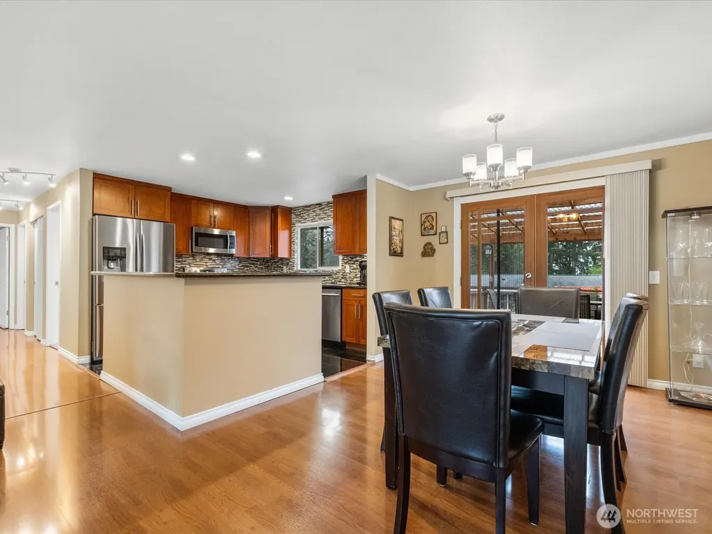 22427 82 Ave W Edmonds WA 98026