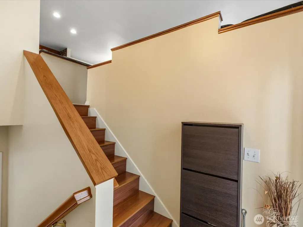22427 82 Ave W Edmonds WA 98026