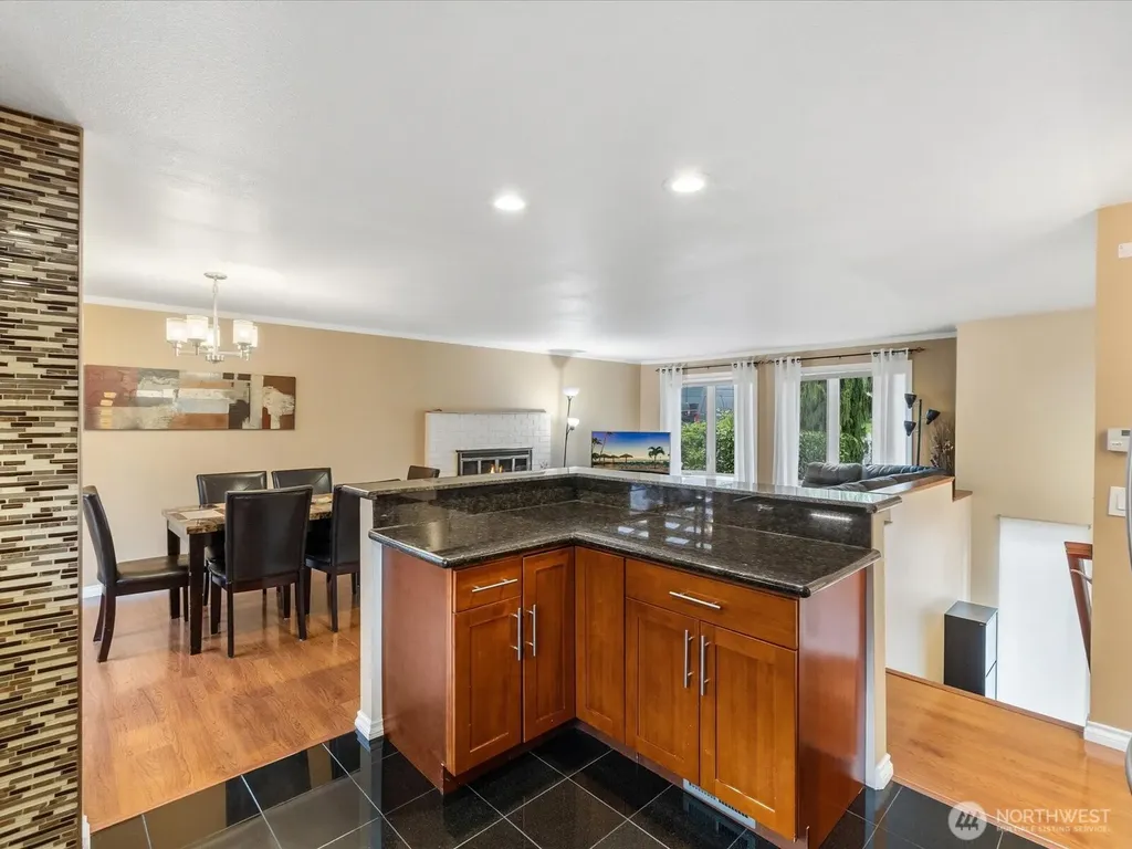 22427 82 Ave W Edmonds WA 98026