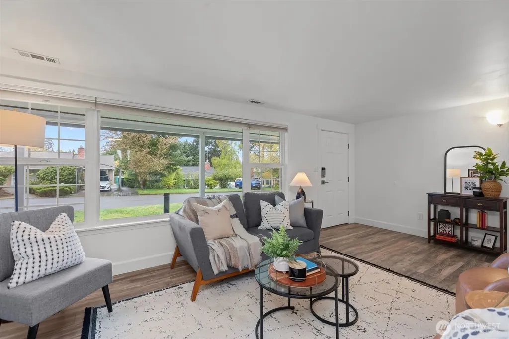 16142 Midvale Avenue N Shoreline WA 98133