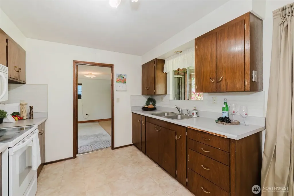5924 Nora Street NW Bremerton WA 98311