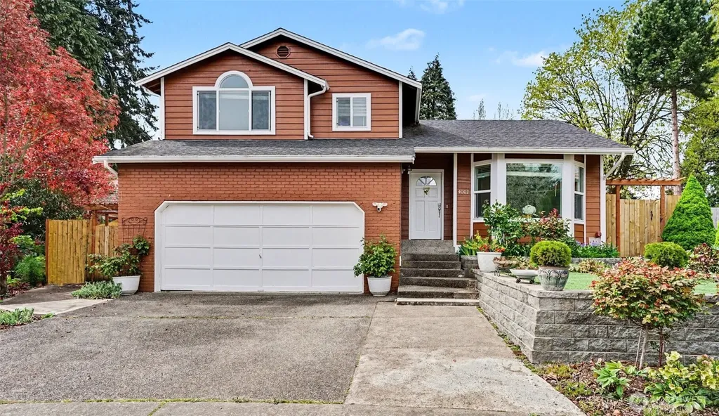4002 NE 7th Court Renton WA 98056