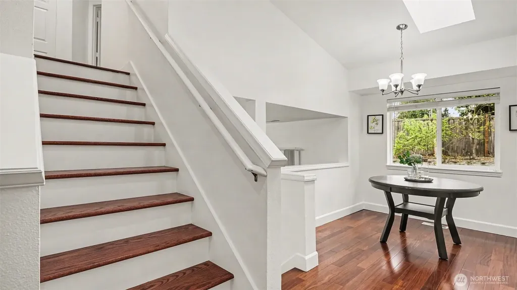 4002 NE 7th Court Renton WA 98056