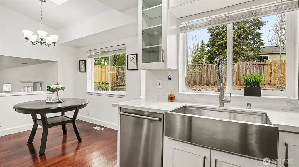 4002 NE 7th Court Renton WA 98056