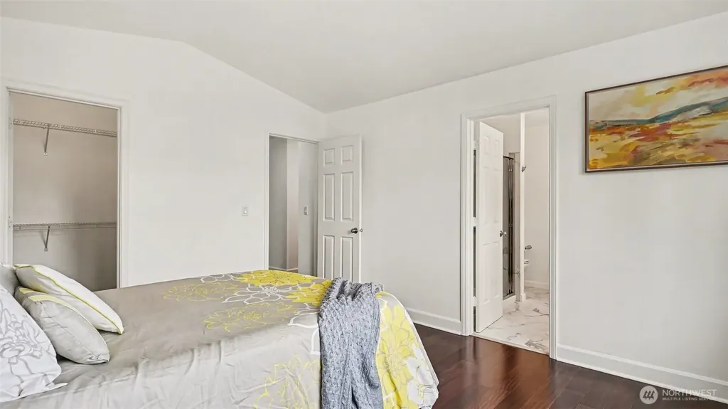 4002 NE 7th Court Renton WA 98056