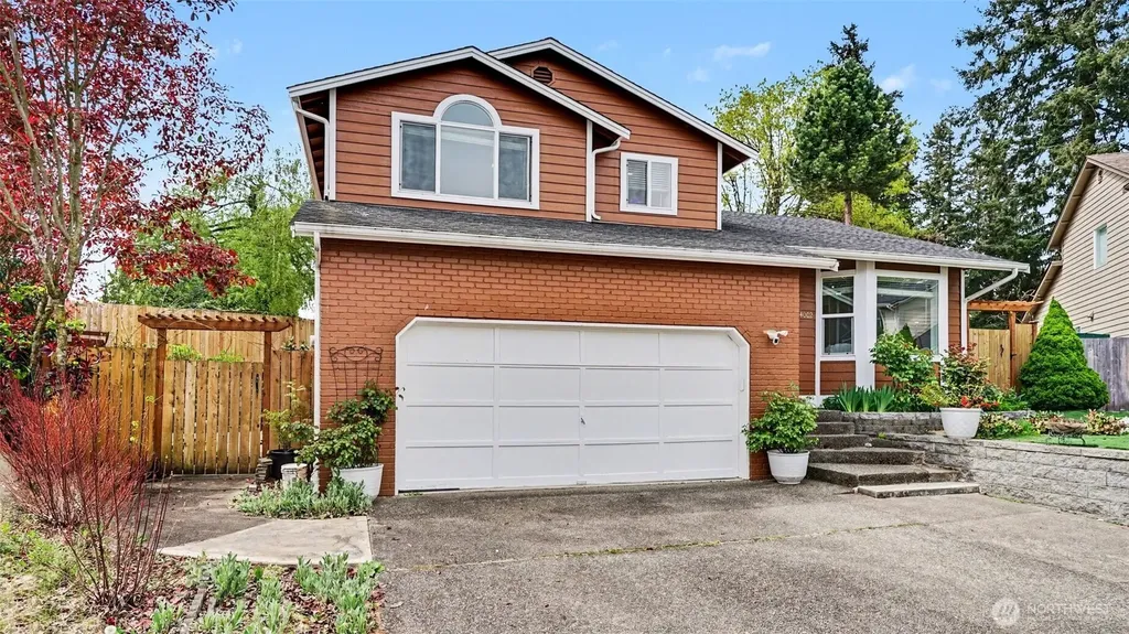 4002 NE 7th Court Renton WA 98056