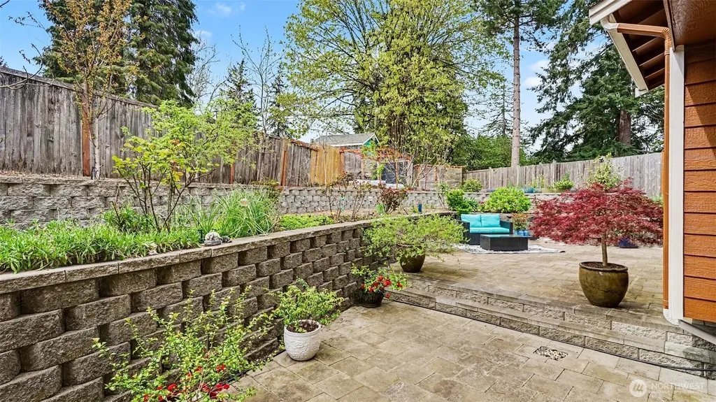 4002 NE 7th Court Renton WA 98056