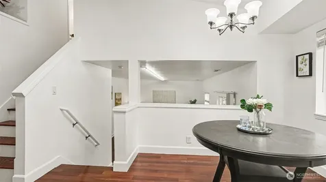 4002 NE 7th Court Renton WA 98056