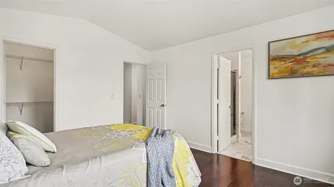 4002 NE 7th Court Renton WA 98056