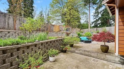 4002 NE 7th Court Renton WA 98056