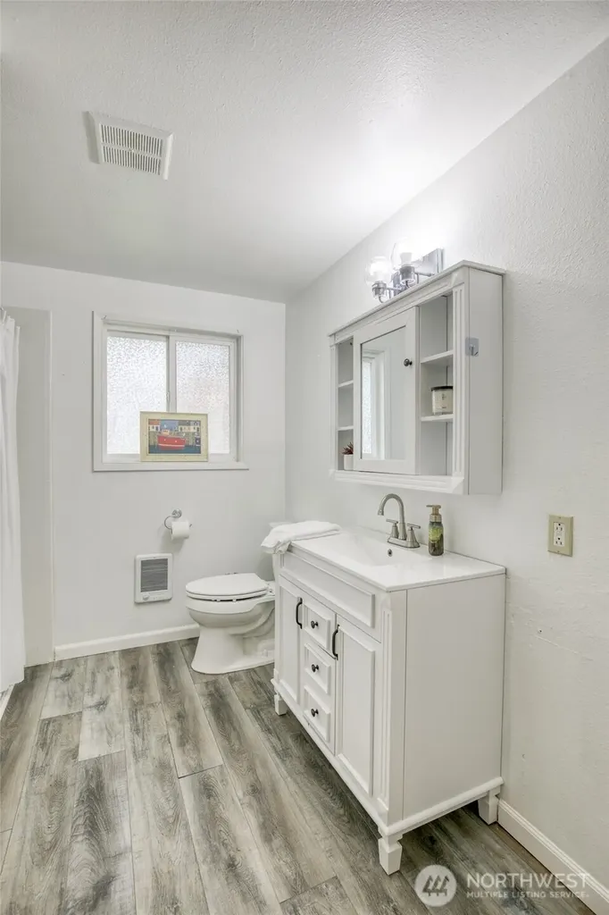 175 Jib Street NW Ocean Shores WA 98569