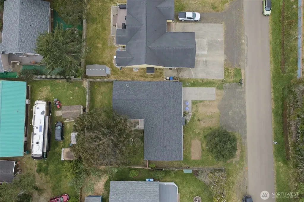 175 Jib Street NW Ocean Shores WA 98569