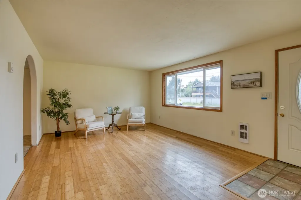 175 Jib Street NW Ocean Shores WA 98569