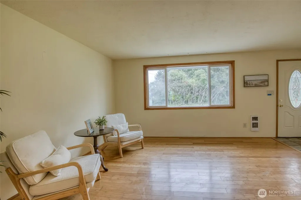 175 Jib Street NW Ocean Shores WA 98569