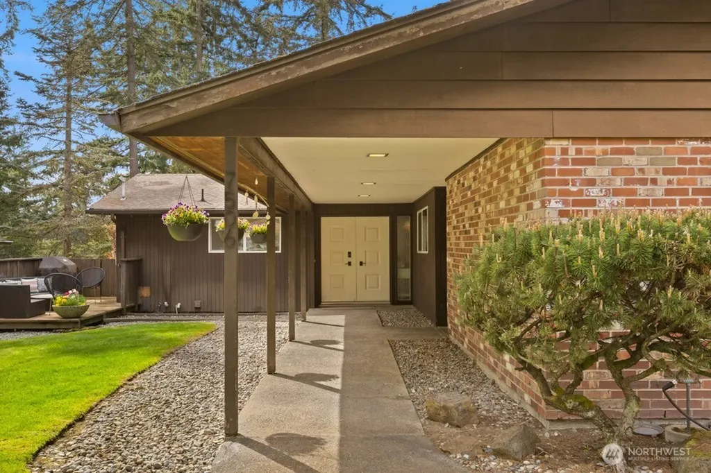 7506 66th Avenue W Lakewood WA 98499