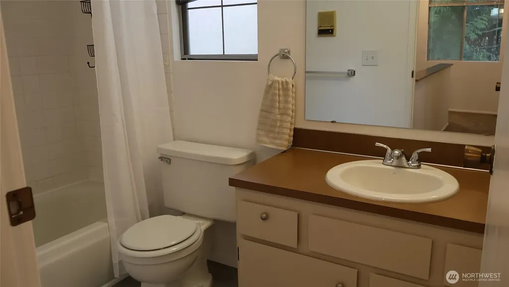 3205 Westminster Drive SE Port Orchard WA 98366