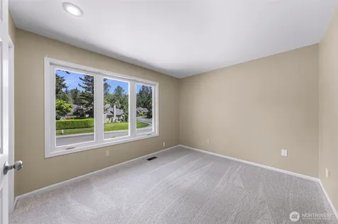 25827 NE 9th Street Sammamish WA 98074