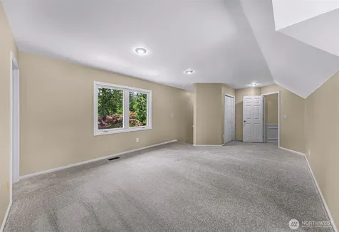25827 NE 9th Street Sammamish WA 98074