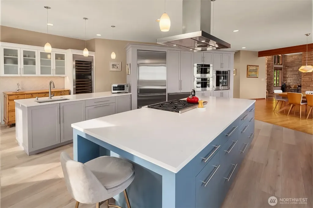 8425 SW 216th Street Vashon WA 98070