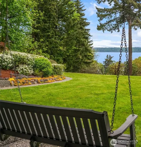 8425 SW 216th Street Vashon WA 98070