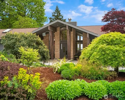8425 SW 216th Street Vashon WA 98070