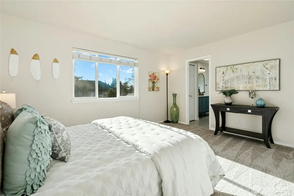 1126 204th Place SW Lynnwood WA 98036