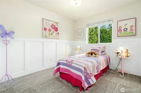 1126 204th Place SW Lynnwood WA 98036
