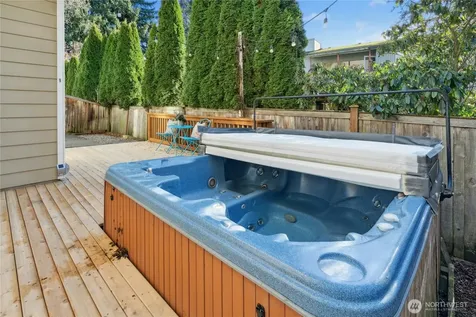 1126 204th Place SW Lynnwood WA 98036
