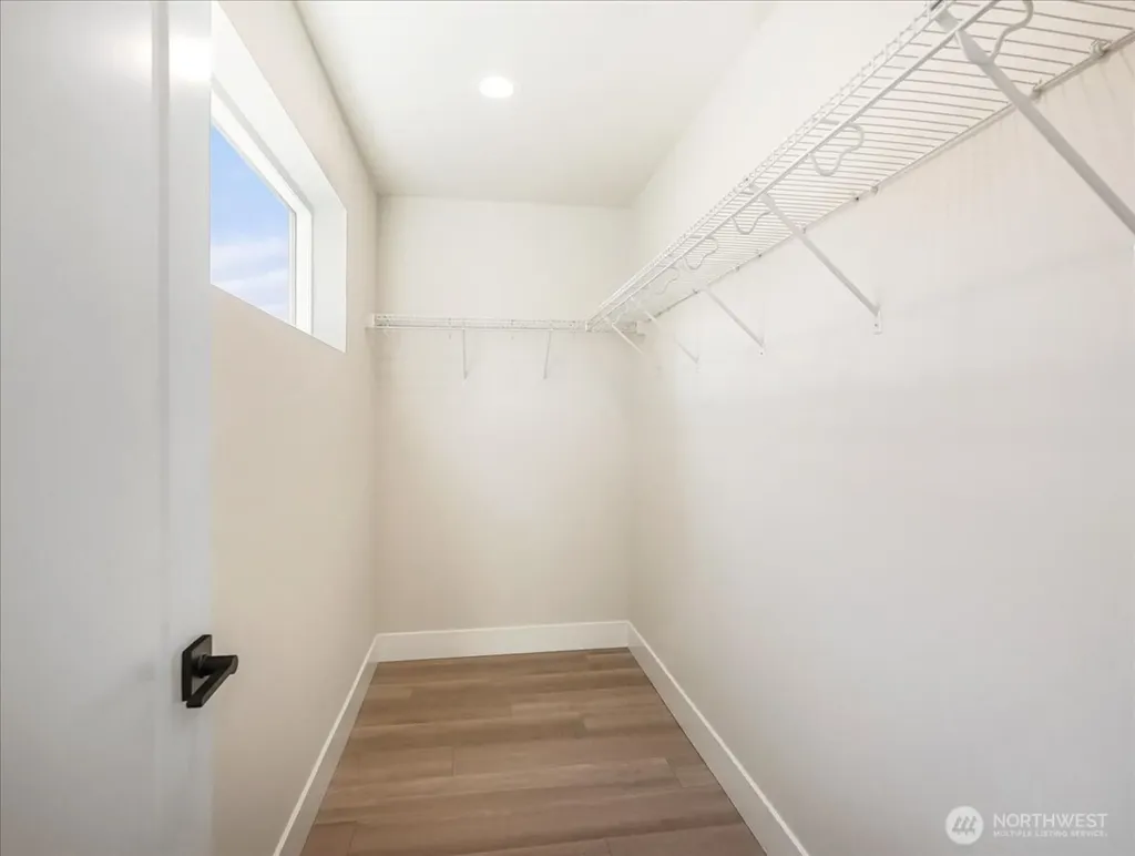 5701 Parker Road E Sumner WA 98390