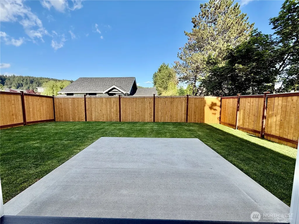 5701 Parker Road E Sumner WA 98390