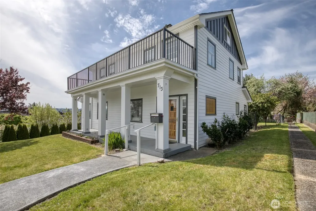 713 N Broadway Street Aberdeen WA 98520