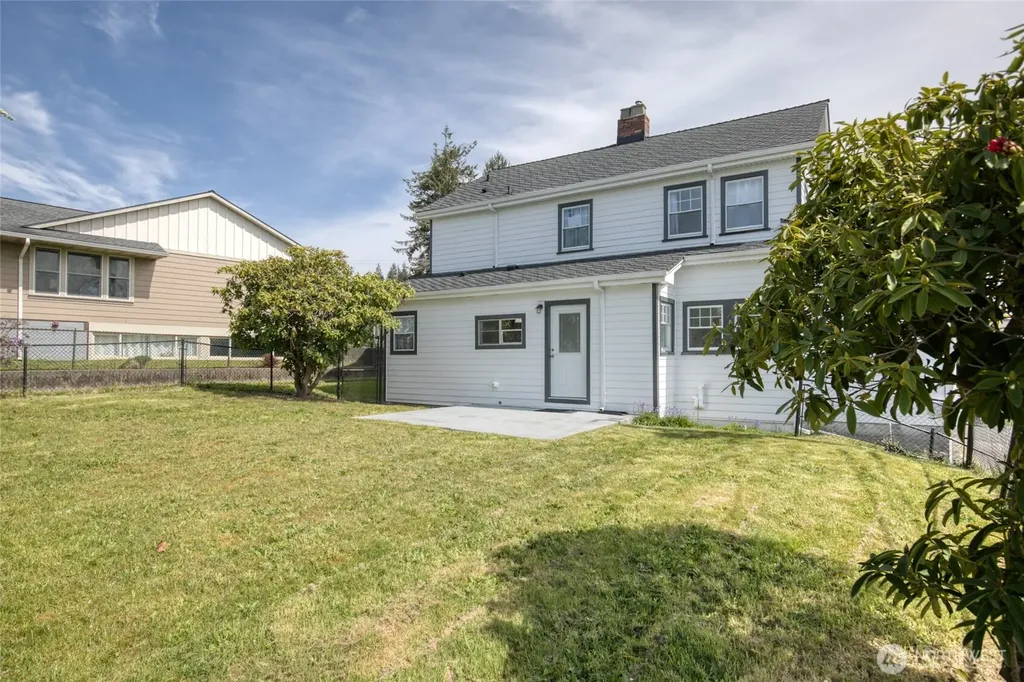 713 N Broadway Street Aberdeen WA 98520