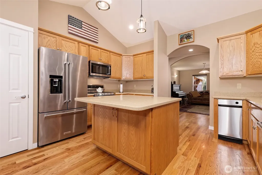 1171 E Old Ranch Road Allyn WA 98524