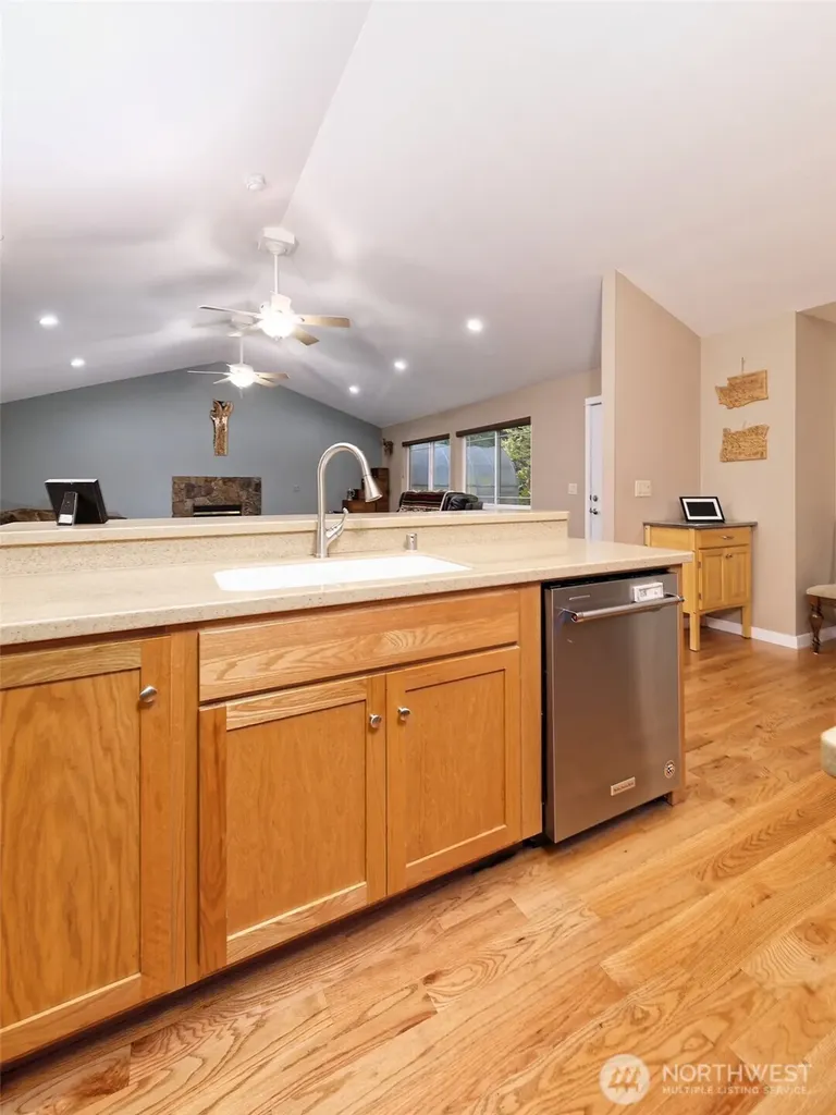 1171 E Old Ranch Road Allyn WA 98524